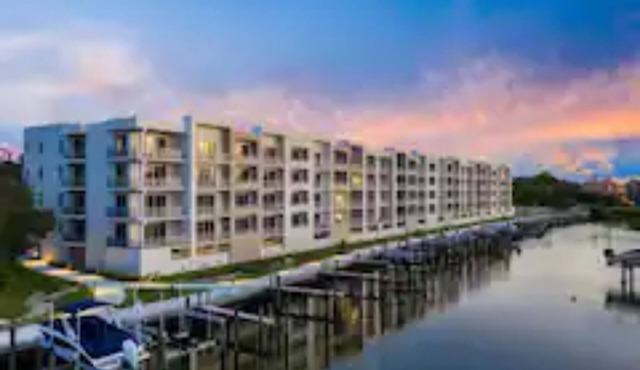 The Strand, Luxury Condo, Breathtaking Water Views