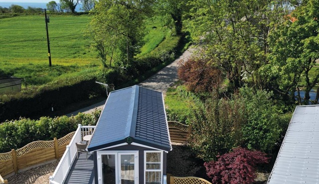 The Studio - 1 Bedroom Cabin - Amroth