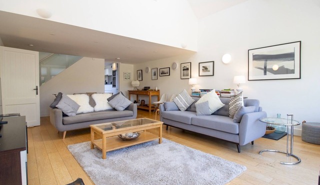 The Studio House-Design & Garden | Pass The Keys