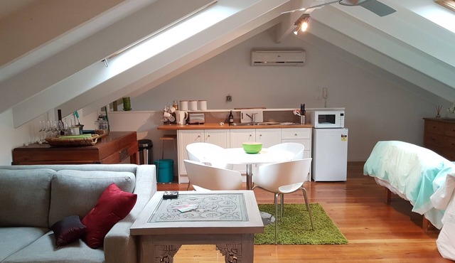 The Studio - stylish self contained space - perfect for families & girls w-ends