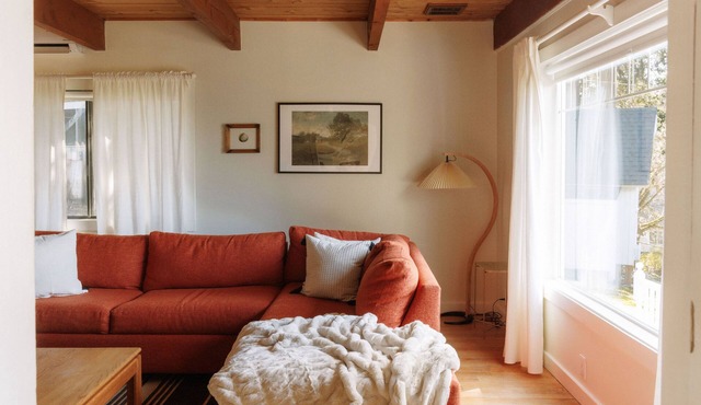 The Stuga - Walk to Water w/Views