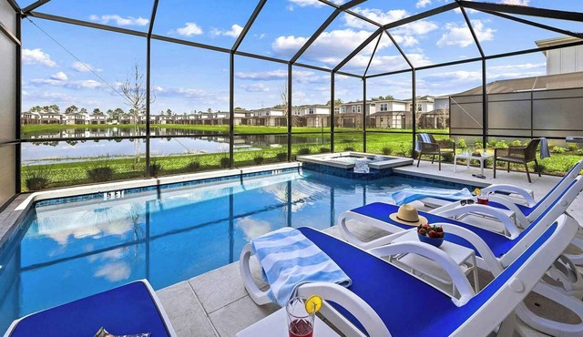 The Sublime | Deluxe home w pool, huge LR/DR, epic theme BR, near top theme park