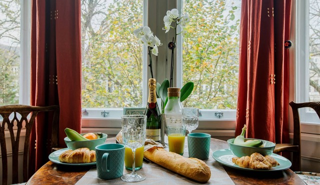 The Suite, 82 Cathedral, Private Parking