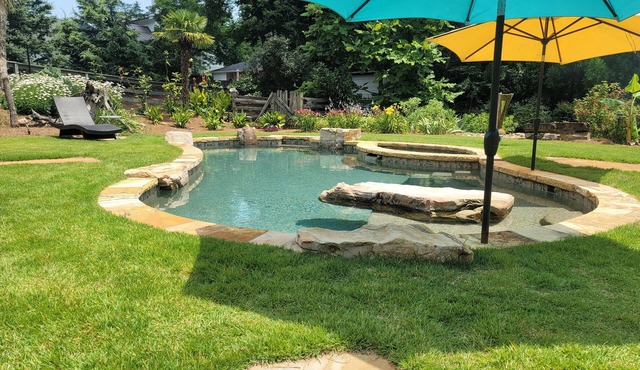 The Suite At Canton Street in Downtown Roswell with pool
