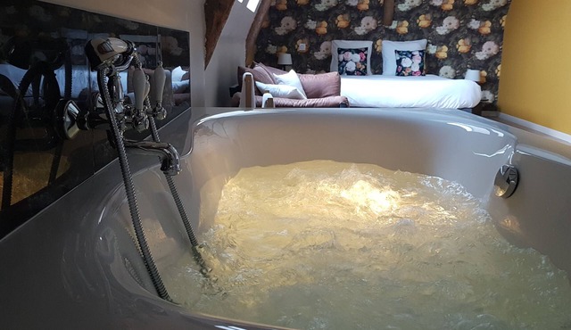 The Suite with individual SPA "Rêverie de Brocéliande