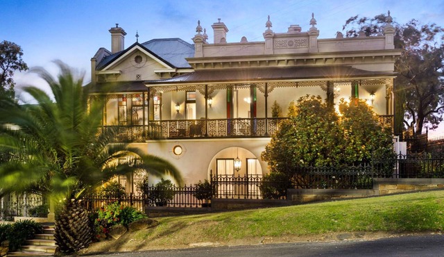 The Suites, Villa Belgravia - Suite 1 - luxury self-contained in central Bendigo