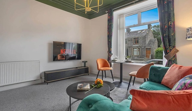 The Summit Holburn - Central Aberdeen | Ultra fast wifi