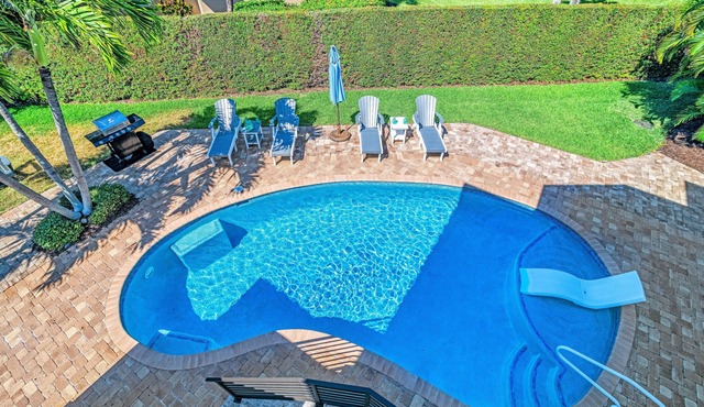 The Sun Dial | Waterfront Home on Siesta Key w/Private Pool & Large Backyard, Close to Beach!