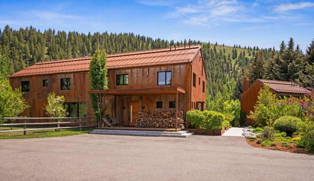 The Sun Valley Rusty Barn Estate