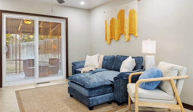 The Sunlit Vista, 2BR Home in Richland w/Fenced Backyard