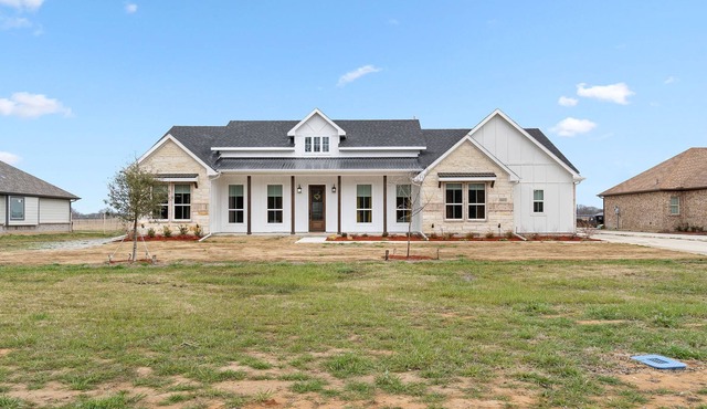 { The Sunrise Acre } 3 King Beds, Family Amenities