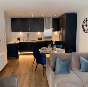 The Sunrise Den-Lovely 2 bedroom apartmentParking