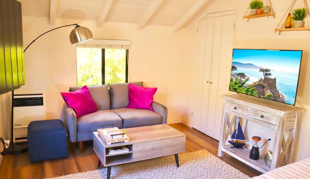 The Sunrise Loft for 2 in Carmel