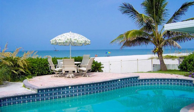 The Sunset House/Beach Front Home w/Private Pool & Hot Tub