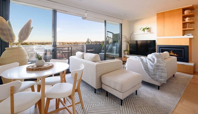 The Sunset Suite | City & Sunset Views