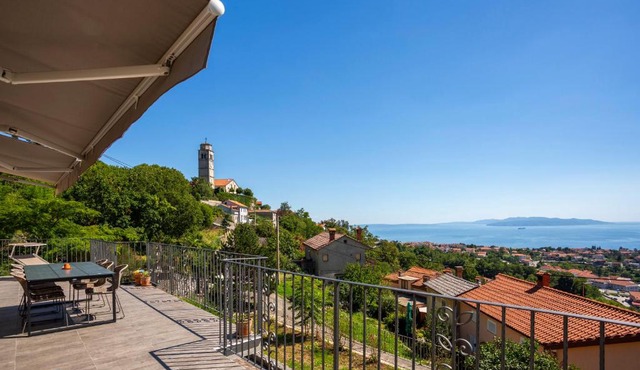 The Superb View Apartment Spin