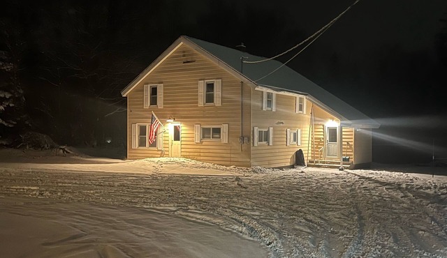 The Superior Lodge - Located On Trail - Pictured Rocks Lakeshore, Munising MI