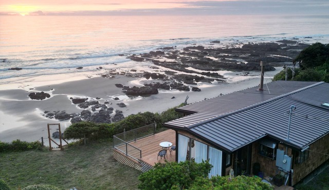 The Surf House w/private beach access & hot tub!