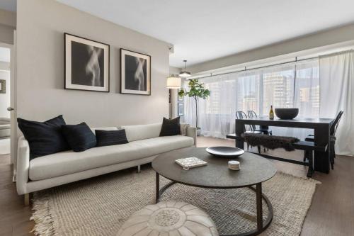 The Sutton - Elevated Minimalist Escape with Free Parking and Metro