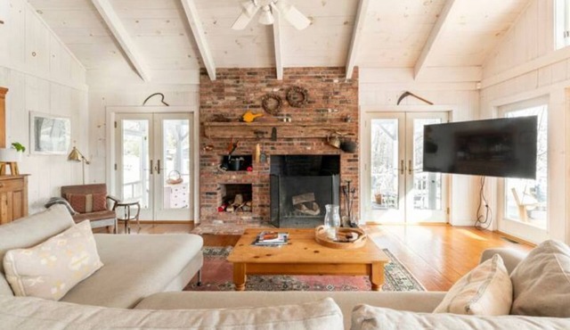 The Swallow's Nest Catskill Charm with Seasonal Pool and Firepit