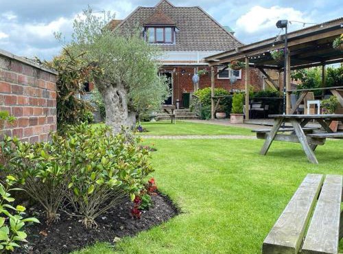 The Swan Motel, Gillingham