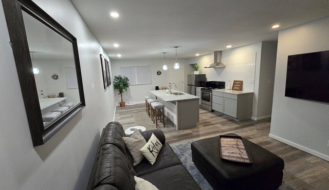 "The Sweet 2" Premium Modern Upgrades, Near I-74, U of I, Casino