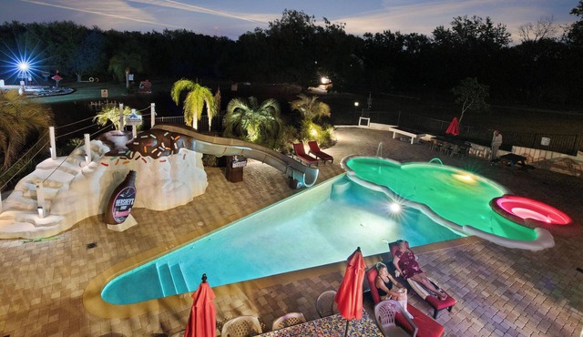 The Sweet Escape - 5 Acre Private Mansion Estate Sleeps Upto 52 Guests !