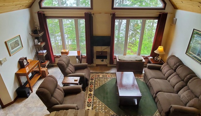 The Sweet Pea Lakehouse