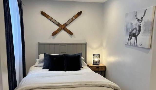 The Sweet Spot -HOT TUB /SAUNA & GAMES ROOM!