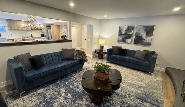 💙The Sweet Spot HOT TUB SAUNA & GAMES ROOM