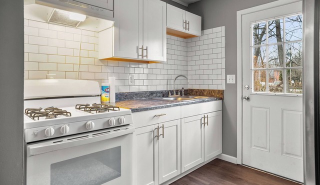 The Swish & Stay l Cozy 2BR I 15m to RRG I Wi-Fi