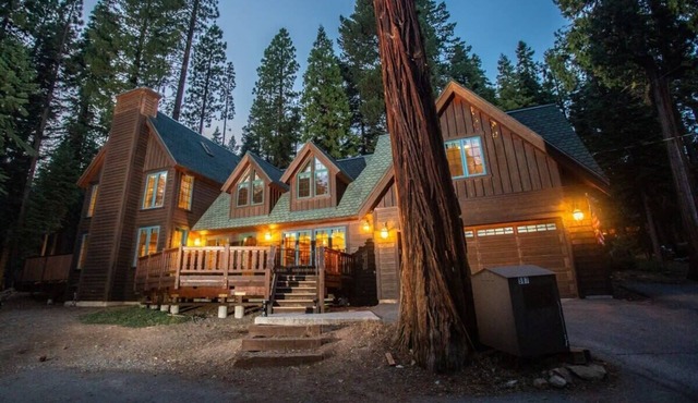 The Tallac Lodge - Hot Tub/Walk 2 Beach!