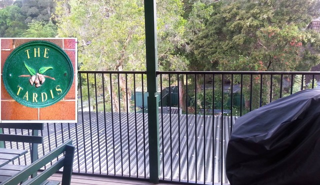 The Tardis2 - Huge Leafy Balcony BBQ