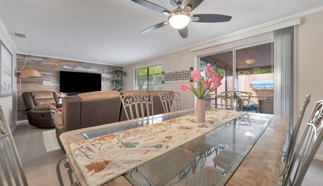 The Tarpon Treasure - Family Home 5 Mins to Beach