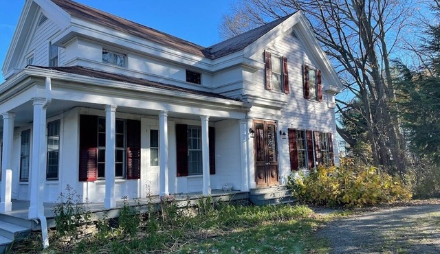 The Tate House, Historical and Spacious, 5 miles to downtown