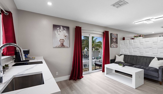 The Tel Hollywood Beach