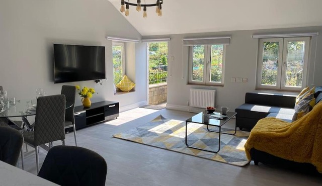 The Terrace - Annexe with views