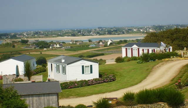 The terraces of the bay 'Entre Terre et Mer'