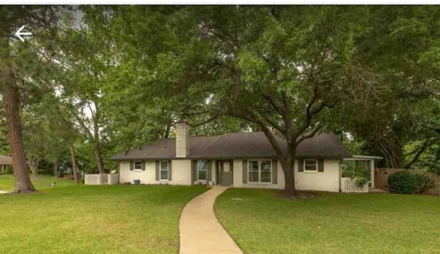 The Texas Creek House - 901 A