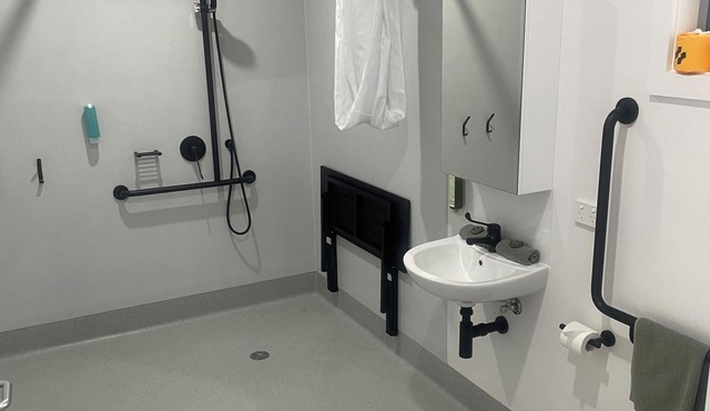 "The Thornton" 2 Bedroom Villa (WC) - Cabin Villa 4 Sleep 6