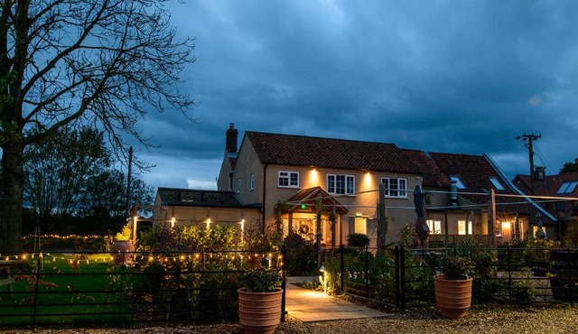 The Three Horseshoes