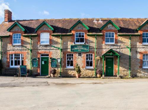 The Three Horseshoes