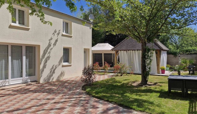 The three palm trees : Private garden, Hot tub