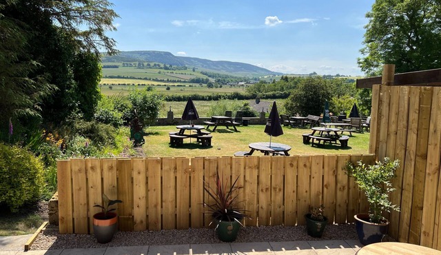 The Three Wheat Heads