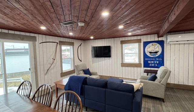 The Tickle Inn Saltbox by the Sea