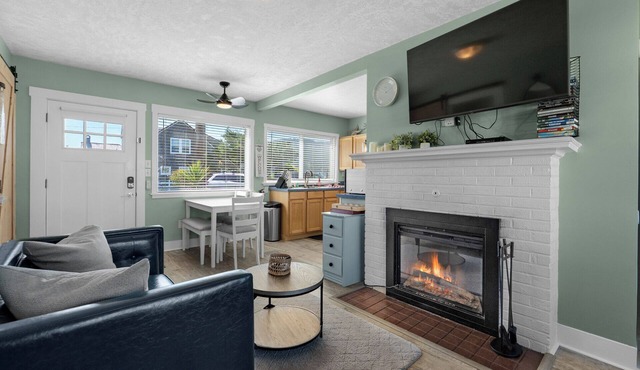 The Tides by the Sea - Entire rental unit in Seaside, Oregon, United States