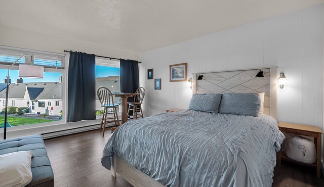 The Tides by the Sea - Entire rental unit in Seaside, Oregon, United States