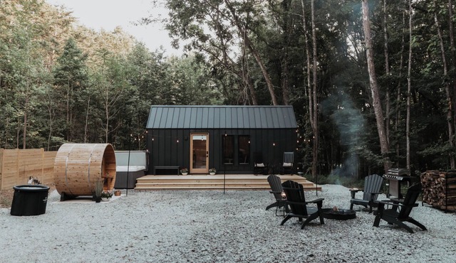 The Tiny Cabin At Hurdle Mills - Sauna,Hot Tub, Cold Plunge