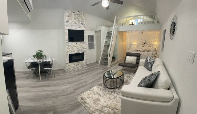 The Tiny Cottage in The Springs