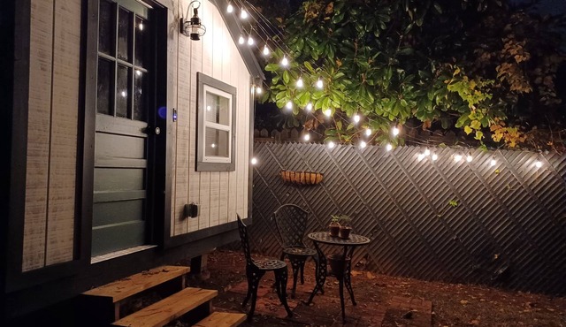 The Tiny House Experience, at that Treasure House . 2 bed loft & 1 bath